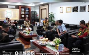 Jaga Silaturrahmi, Kepala BPN Sulbar Temui Bupati Mateng