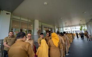 Suhardi Duka: Jabat Tangan Jangan Sekedar Formalitas